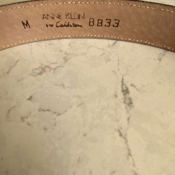 Anne Klein belt. - Picture 3 of 6